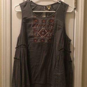 True Craft sleeveless shirt